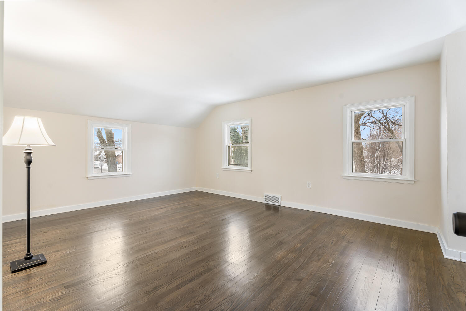 3233 Ridge Road Highland, IN 46322 - Photo 22 of 37 1500x1001