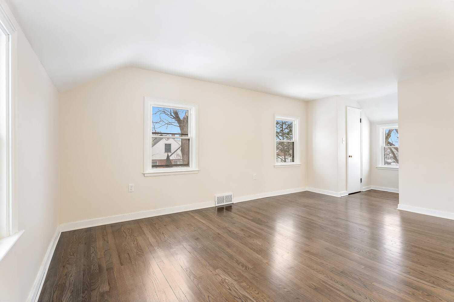 3233 Ridge Road Highland, IN 46322 - Photo 23 of 37 1500x1000