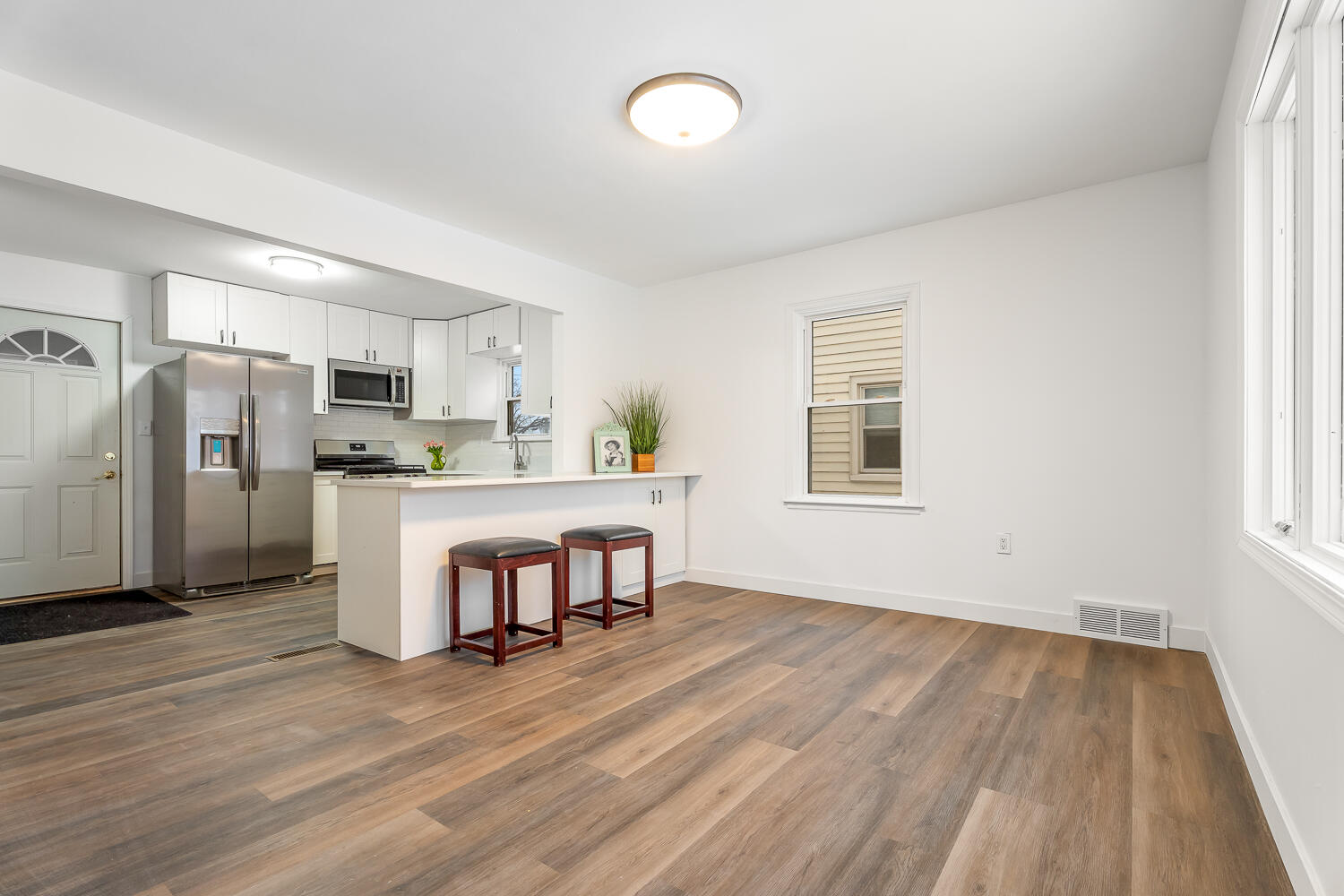 3233 Ridge Road Highland, IN 46322 - Photo 8 of 37 1500x1000