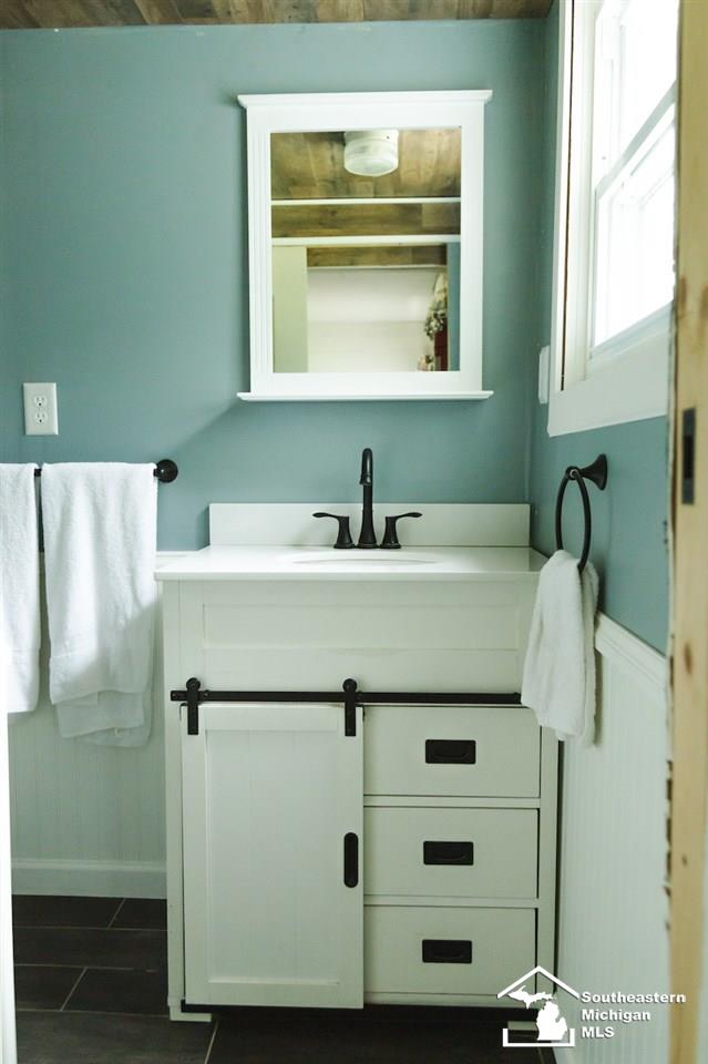 1802 East Valley Road Adrian, MI 49221 - Photo 10 of 34