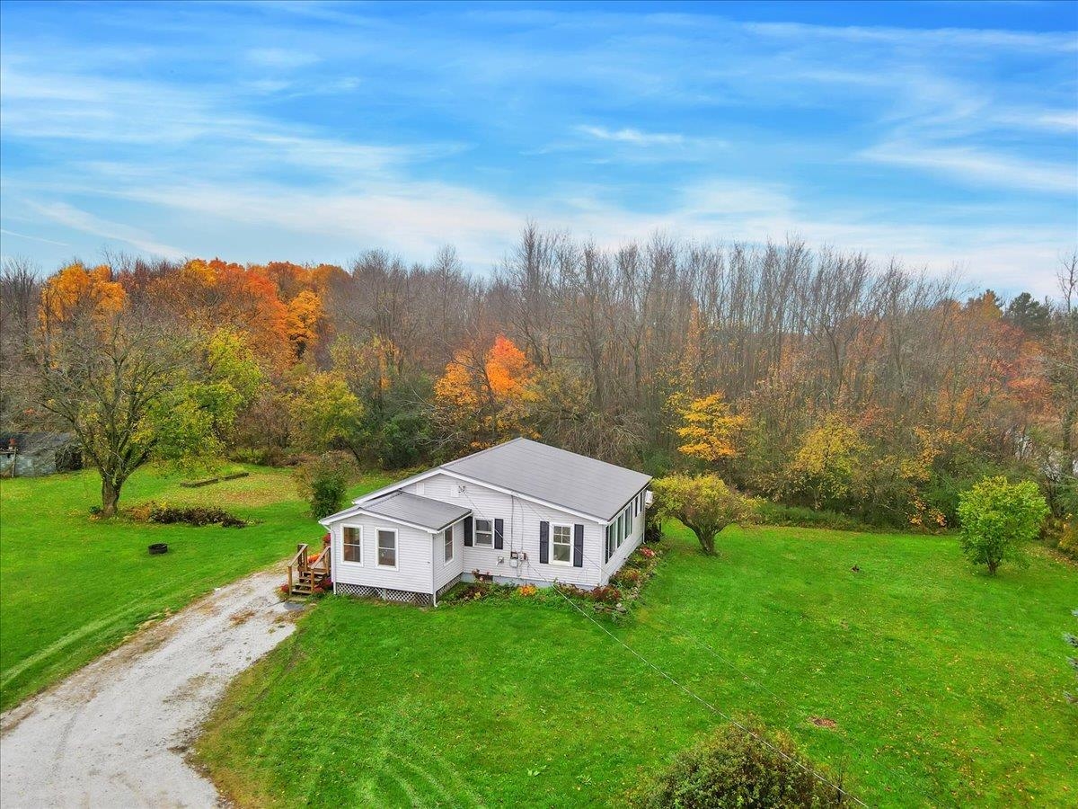 533 Middle Road Swanton, VT 05488 - Photo 1 of 39