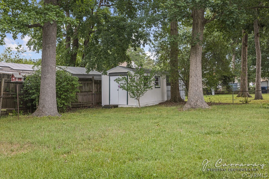 916 Jamestown Road Colonial Heights, VA 23834 - Photo 24 of 27 Gallery Image 24