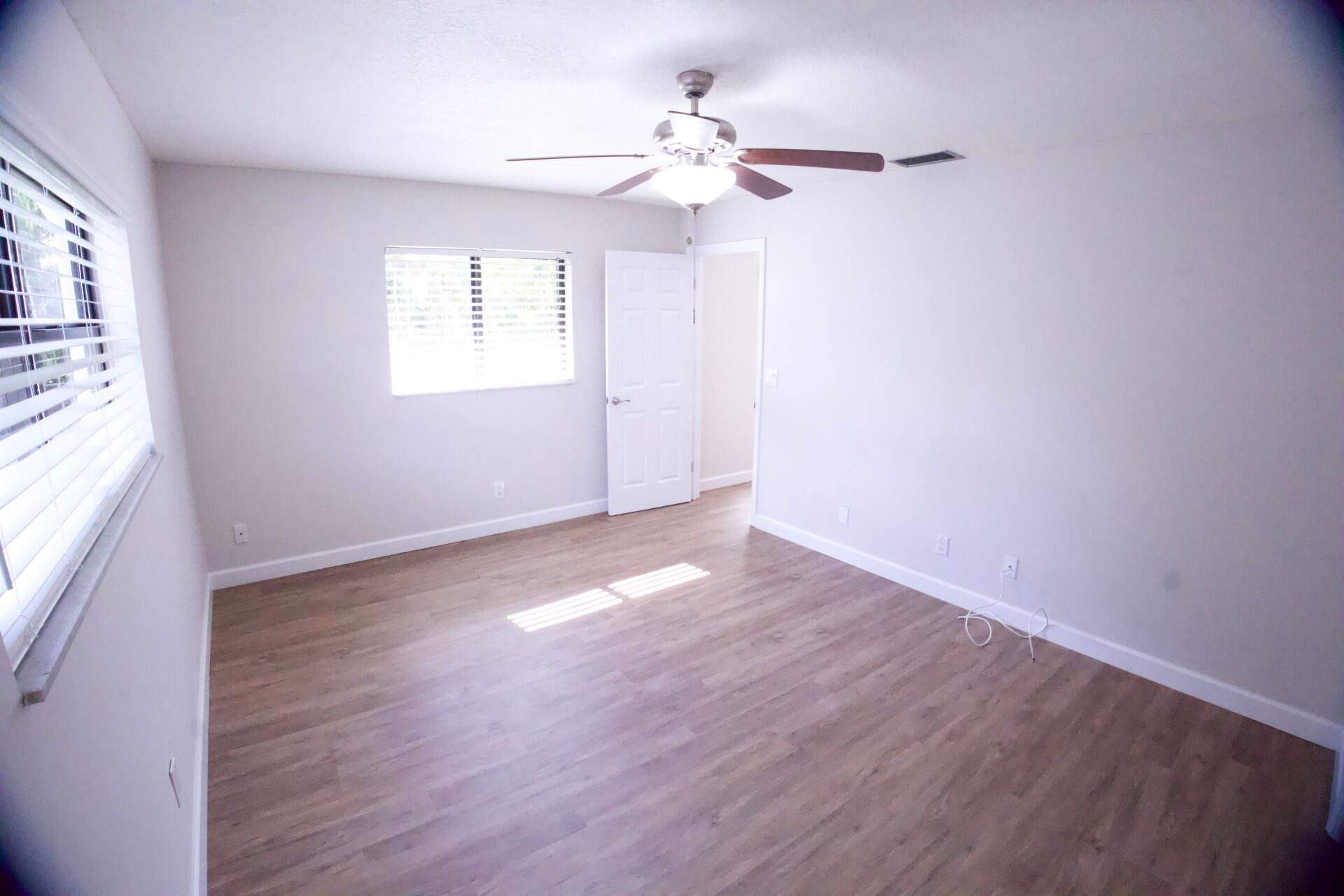 700 North Perry Avenue Jupiter, FL 33458 - Photo 12 of 33 main bedroom 1 p