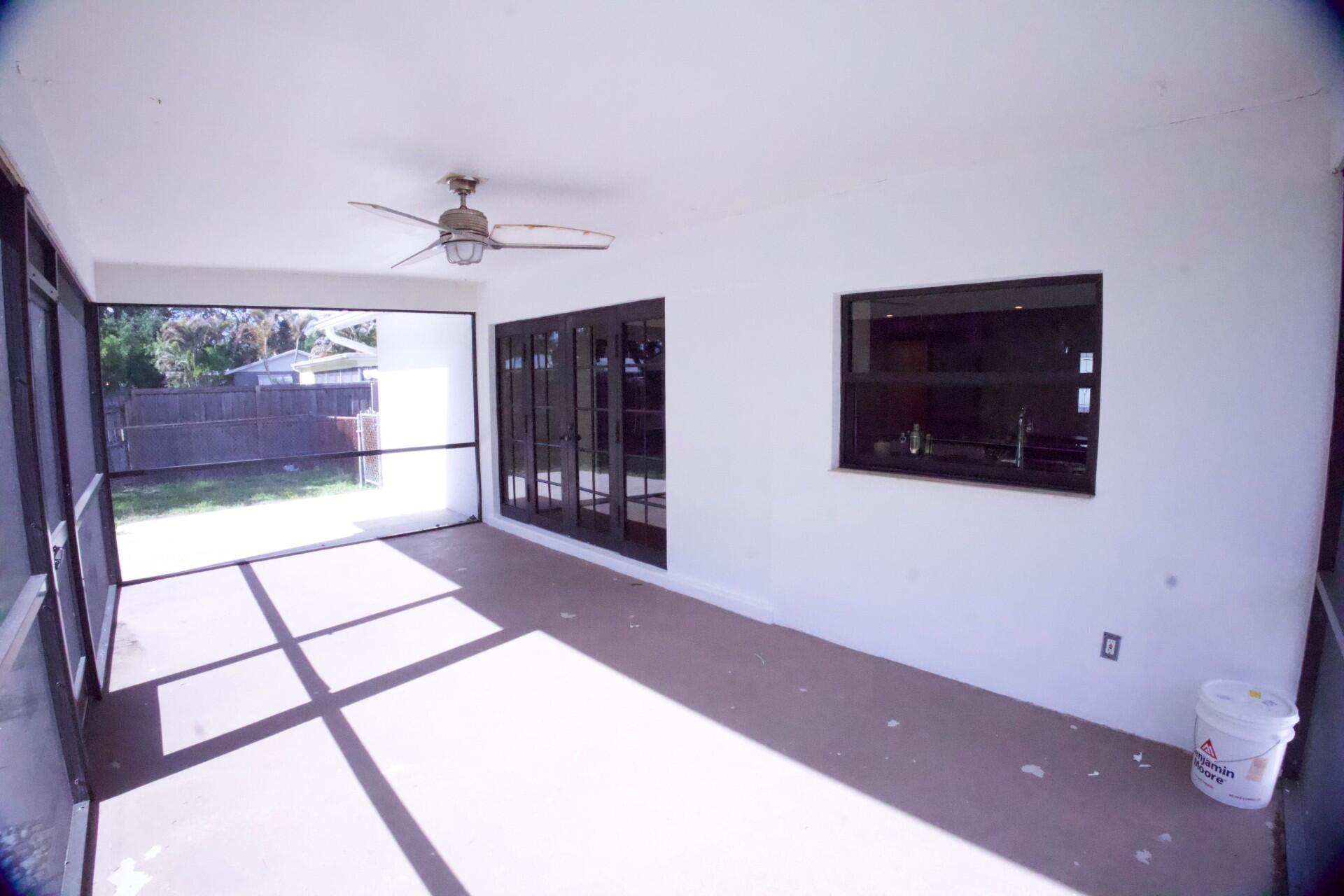 700 North Perry Avenue Jupiter, FL 33458 - Photo 15 of 33 back patio 1 p