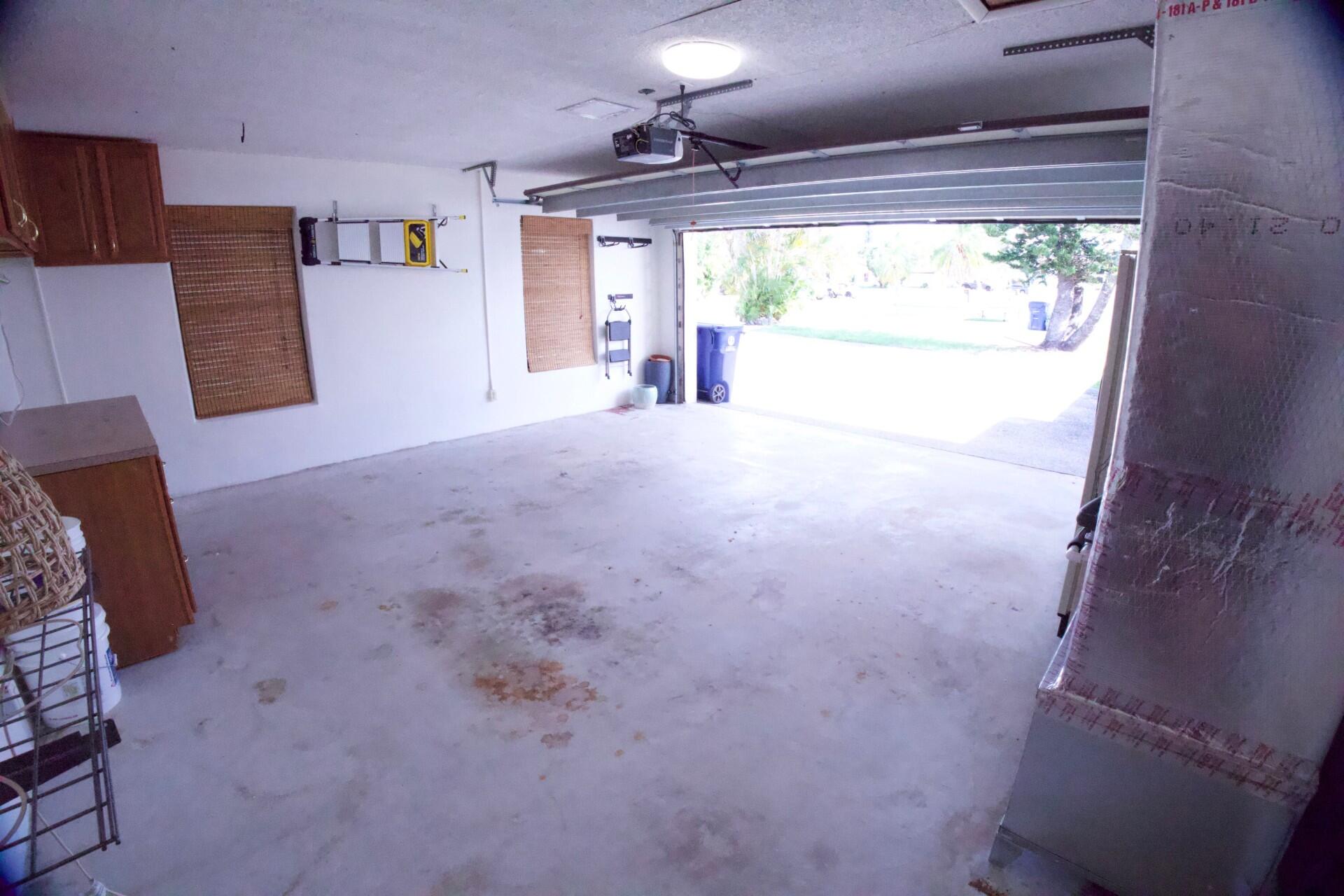 700 North Perry Avenue Jupiter, FL 33458 - Photo 19 of 33 garage 2 p