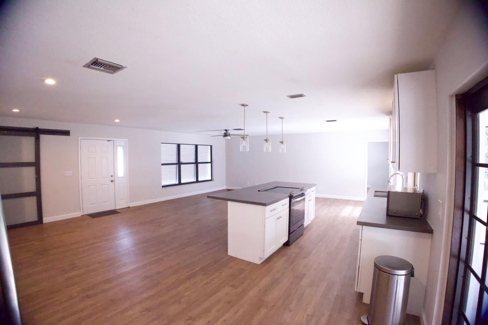 700 North Perry Avenue Jupiter, FL 33458 - Photo 2 of 33 great room p