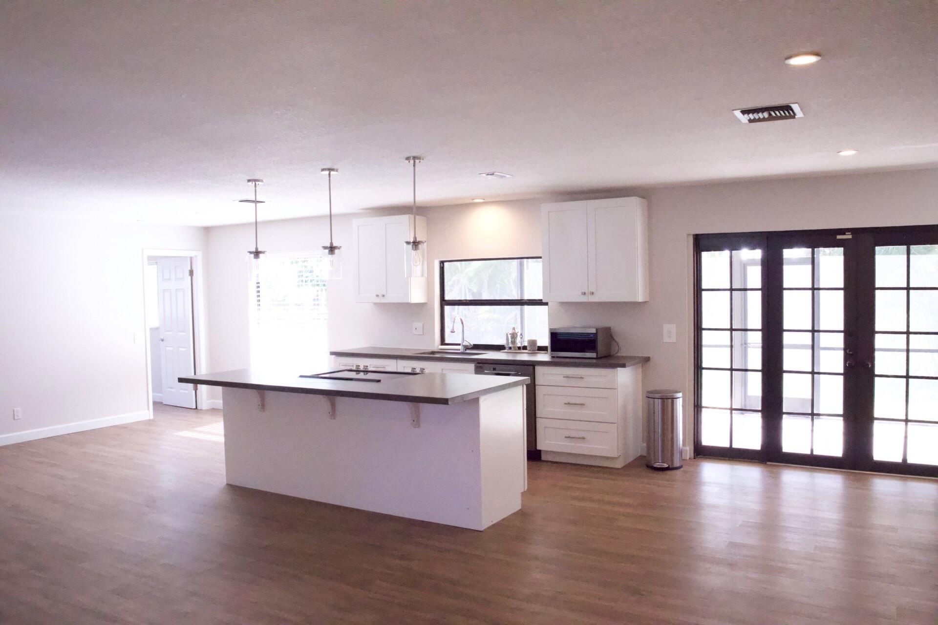 700 North Perry Avenue Jupiter, FL 33458 - Photo 4 of 33 kitchen 1 p