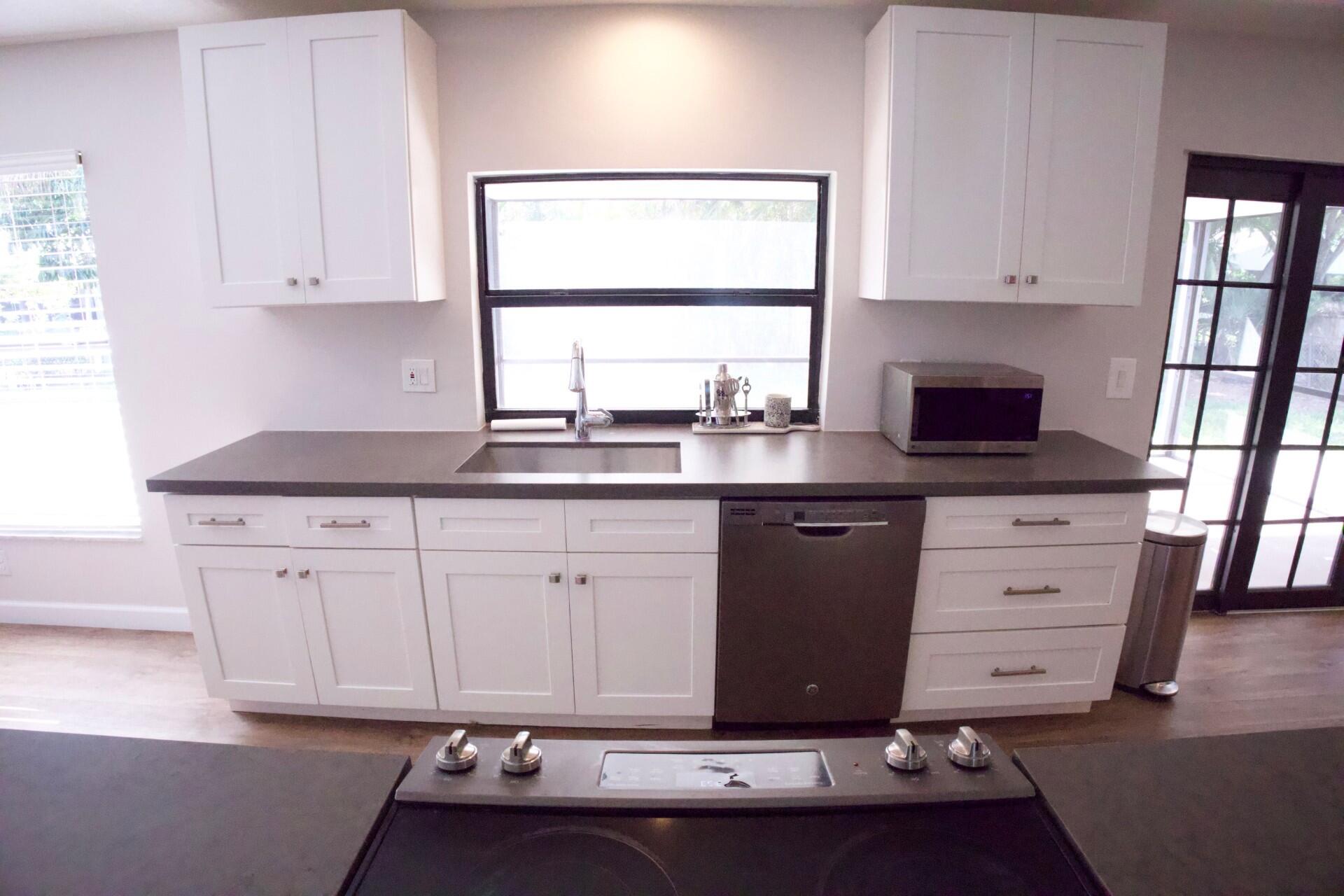 700 North Perry Avenue Jupiter, FL 33458 - Photo 5 of 33 kitchen 2 p