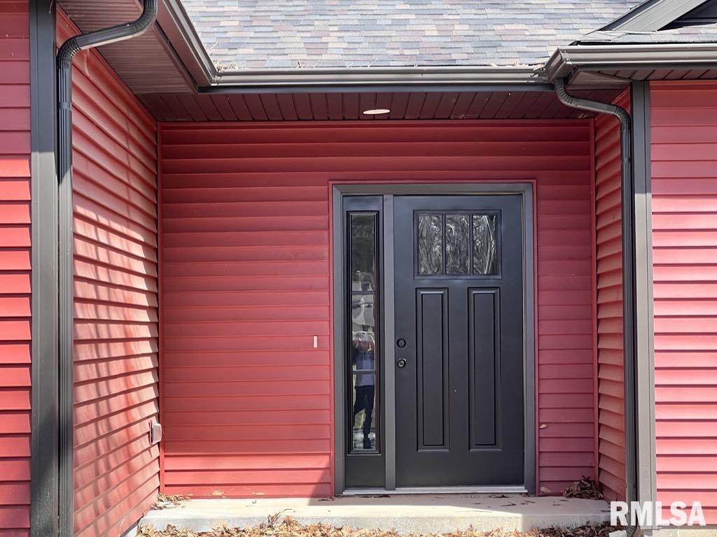 208 Hall Street Hurst, IL 62949 - Photo 2 of 21