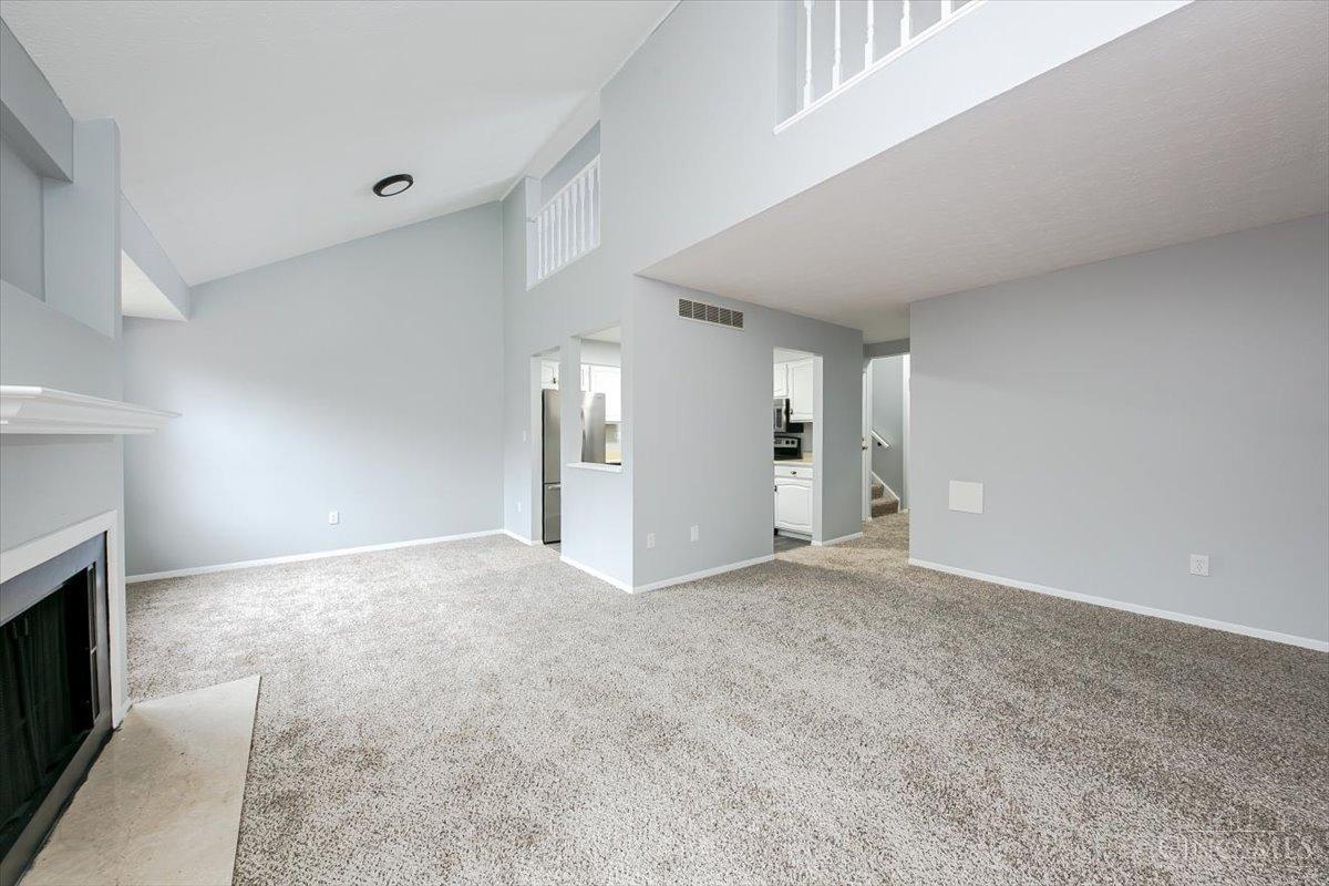 5674 Springdale Road, Unit 11 Cincinnati, OH 45251 - Photo 5 of 32