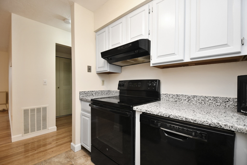 340 Sunderland Road, Unit 9 Worcester, MA 01604 - Photo 11 of 31