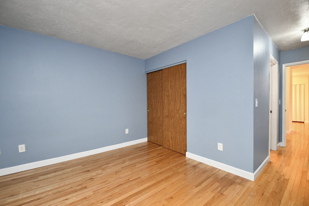 340 Sunderland Road, Unit 9 Worcester, MA 01604 - Photo 16 of 31