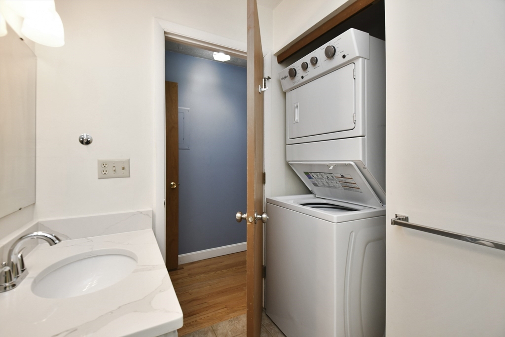 340 Sunderland Road, Unit 9 Worcester, MA 01604 - Photo 18 of 31