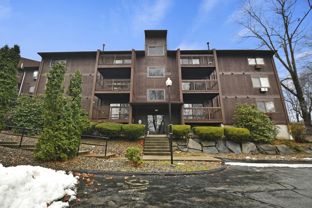 340 Sunderland Road, Unit 9 Worcester, MA 01604 - Photo 28 of 31