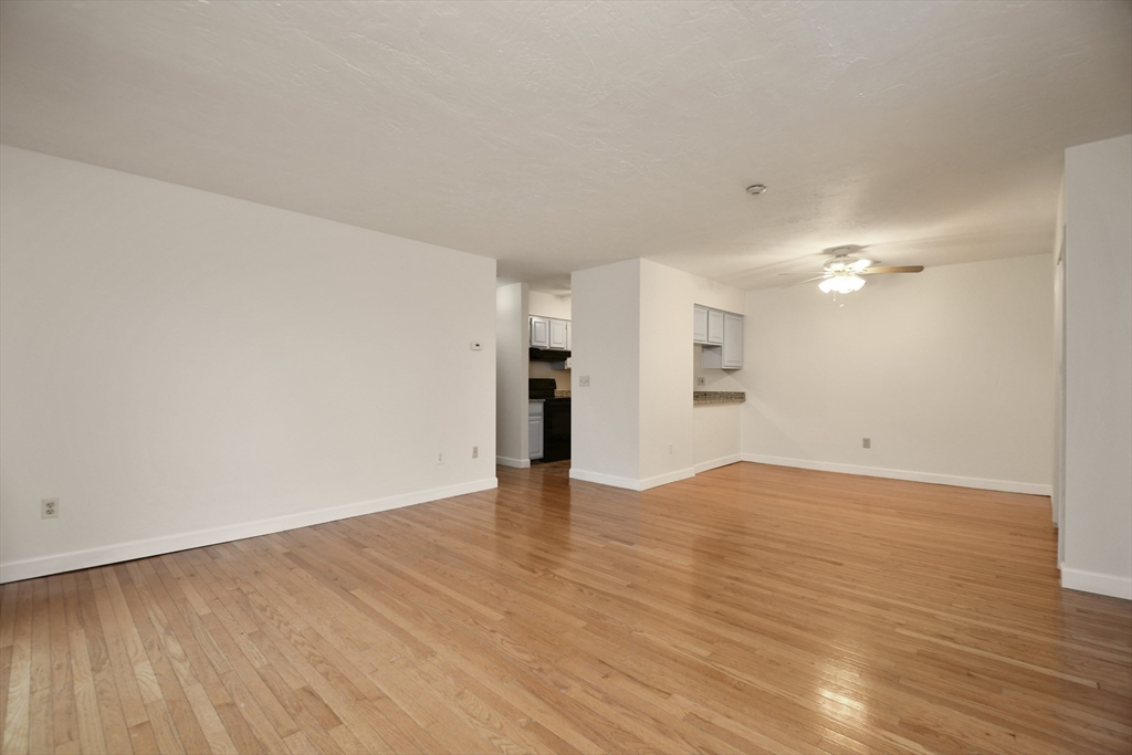 340 Sunderland Road, Unit 9 Worcester, MA 01604 - Photo 5 of 31