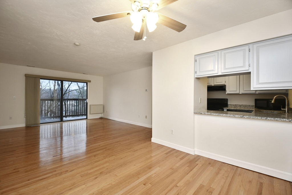 340 Sunderland Road, Unit 9 Worcester, MA 01604 - Photo 6 of 31