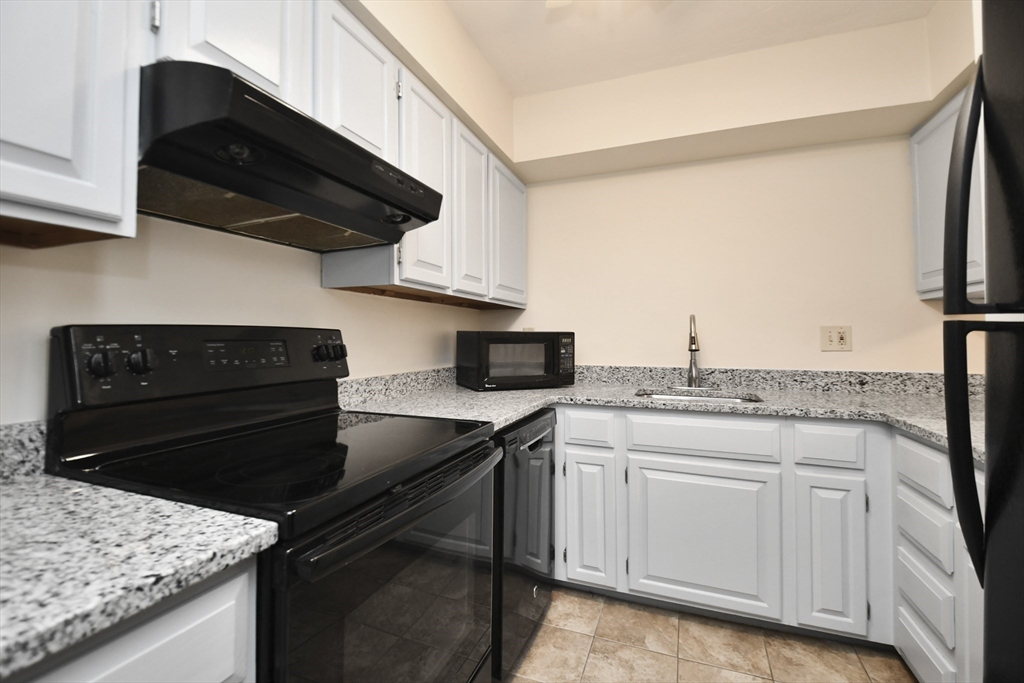 340 Sunderland Road, Unit 9 Worcester, MA 01604 - Photo 10 of 31