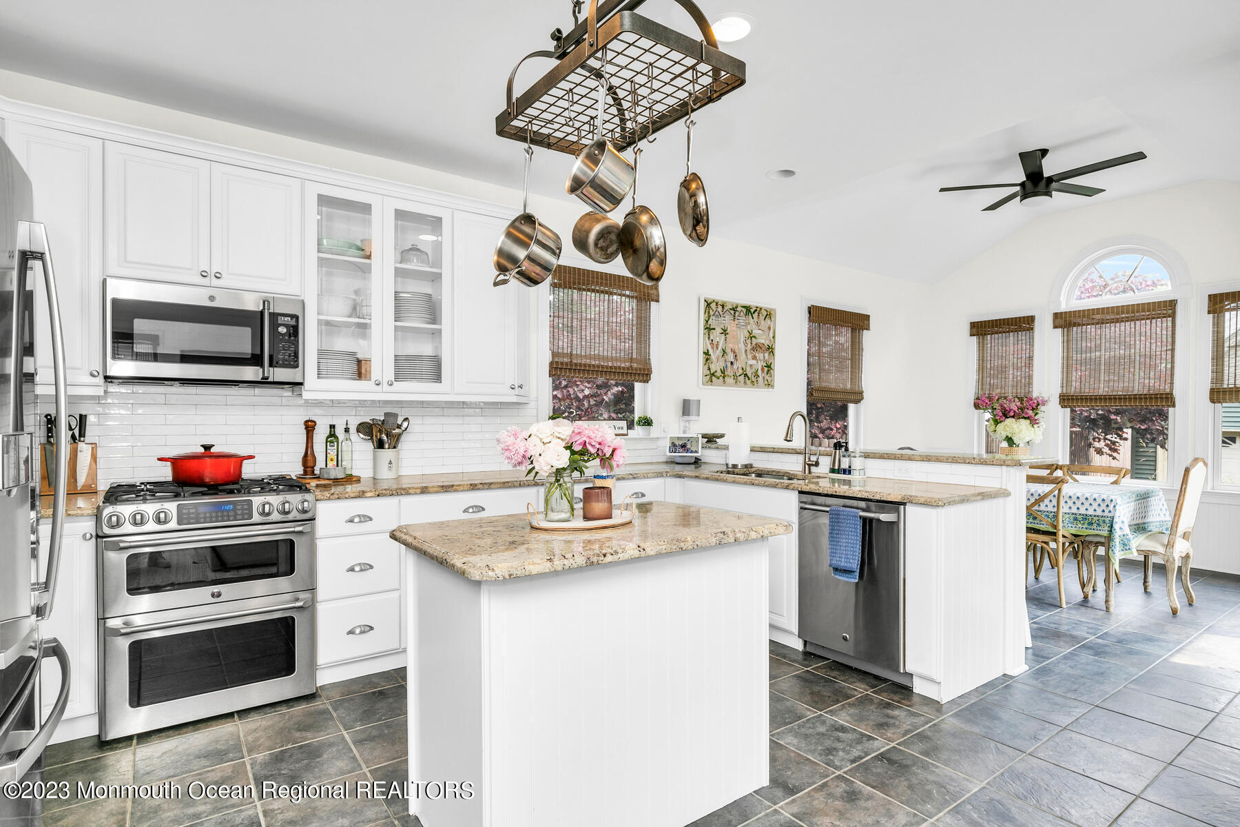 17 Forrest Avenue Rumson, NJ 07760 - Photo 13 of 46 Cener Island
