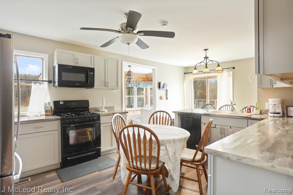 3301 Hanlin Road Millington, MI 48746 - Photo 10 of 65 Gallery Image 10