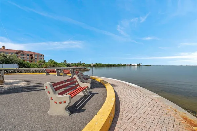 $1,300 | 4851 West Gandy Boulevard, Unit B6L27, Tampa, FL 33611