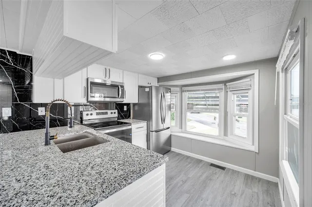 $1,300 | 4851 West Gandy Boulevard, Unit B6L27, Tampa, FL 33611