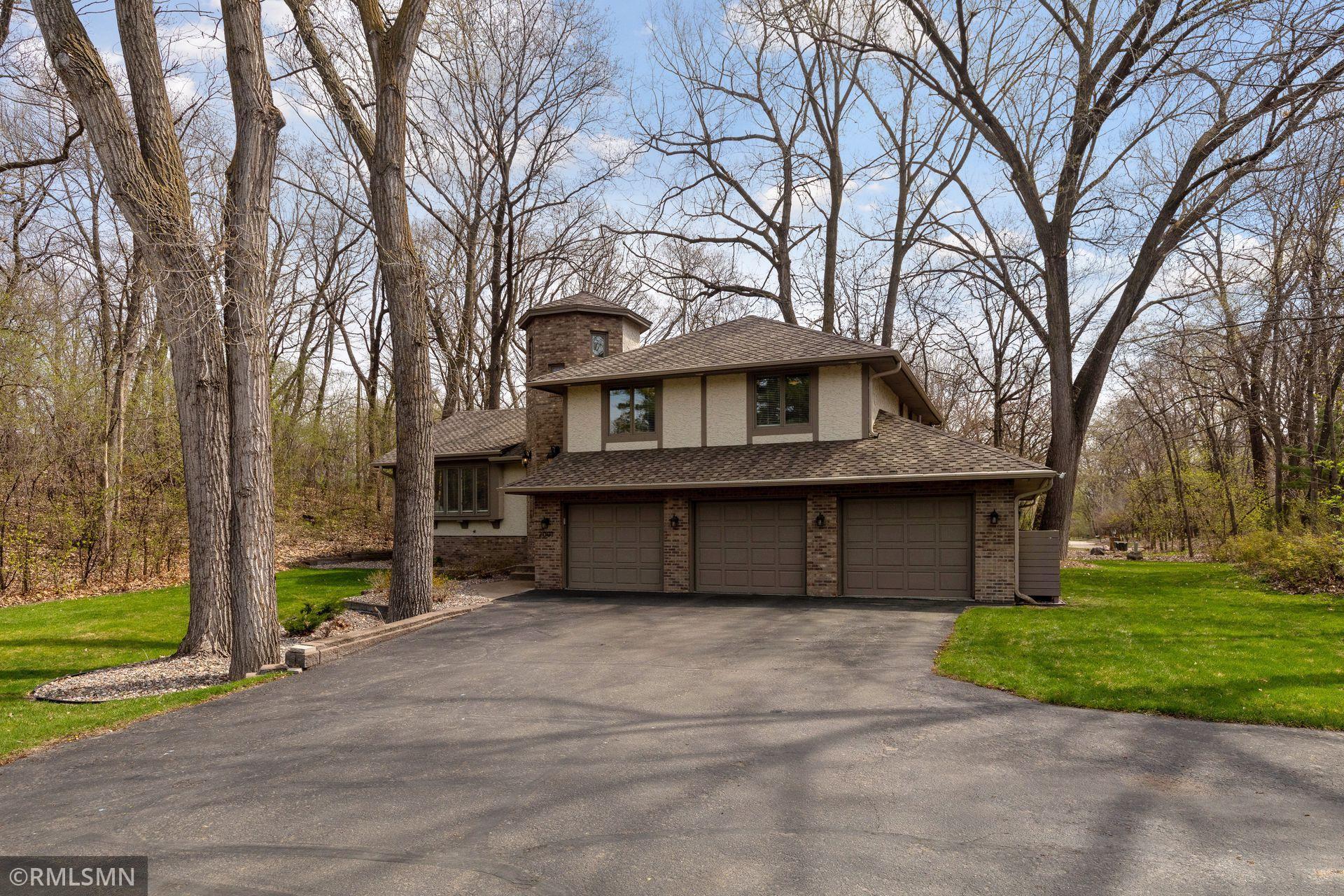 2001 Crosby Road Minnetonka, MN 55391 - Photo 4 of 59