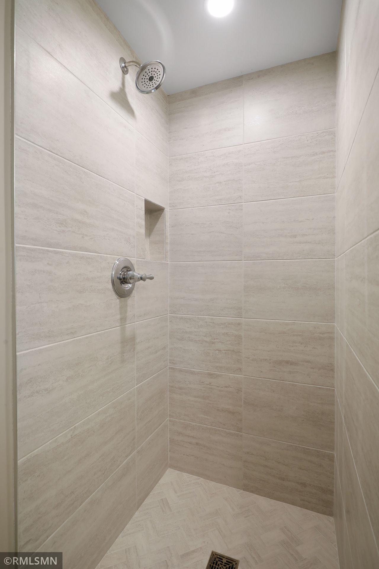 2001 Crosby Road Minnetonka, MN 55391 - Photo 47 of 59