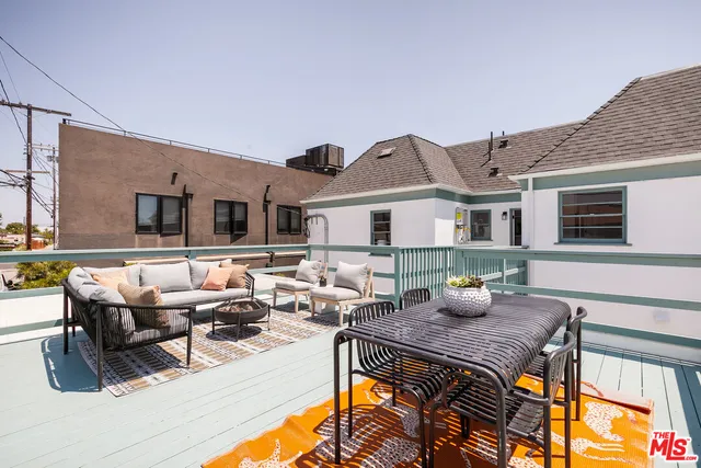 $995,000 | 519 1/2 Rose Avenue, Venice, CA 90291