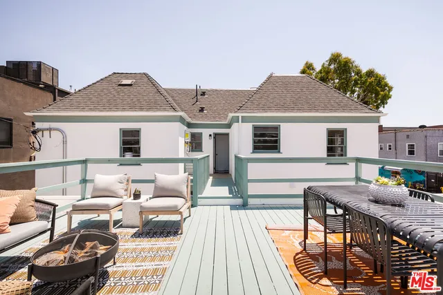 $995,000 | 519 1/2 Rose Avenue, Venice, CA 90291