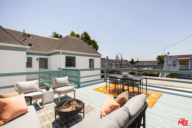 $995,000 | 519 1/2 Rose Avenue, Venice, CA 90291