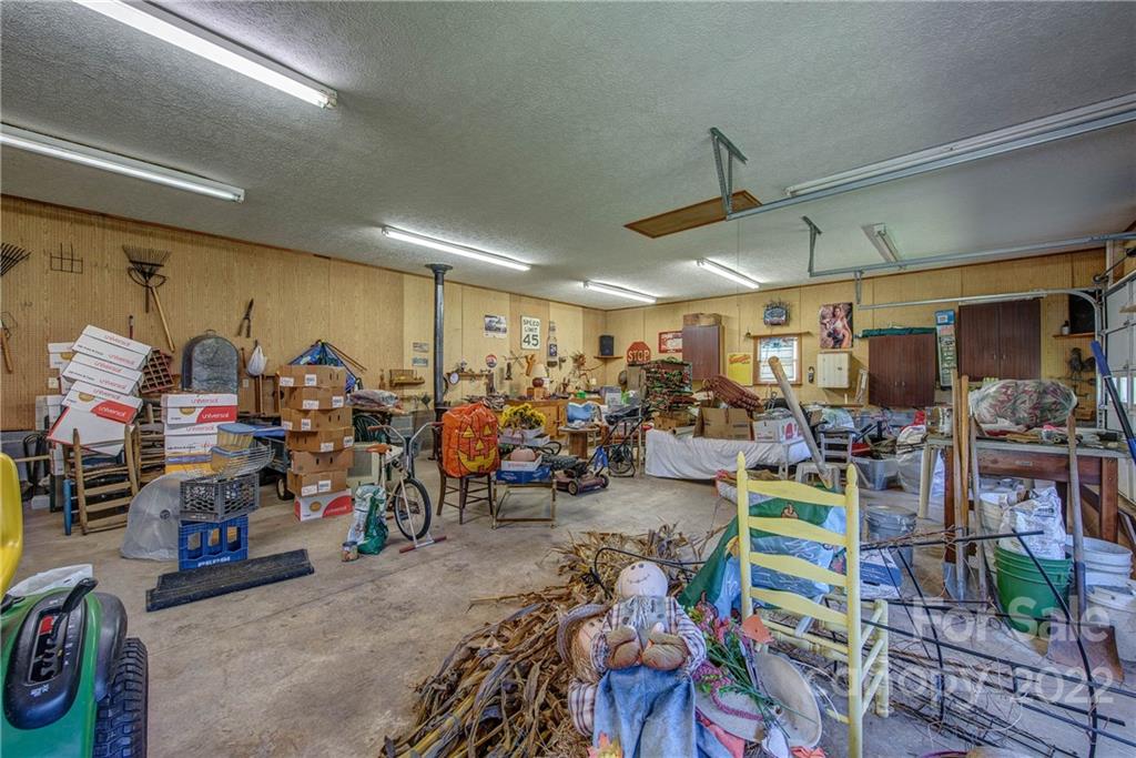5487 State Rd S-46-557 Clover, SC 29710 - Photo 29 of 32 a view of a room with gym equipment