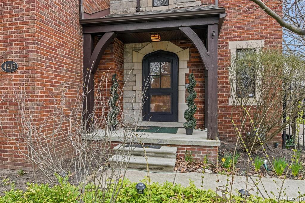4415 Yorkshire Road Detroit, MI 48224 - Photo 5 of 35