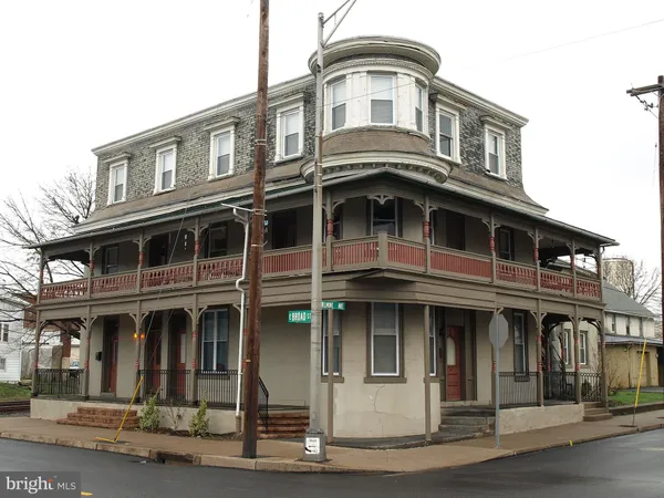 $1,495 | 101 East Broad Street, Unit 2, Quakertown, PA 18951