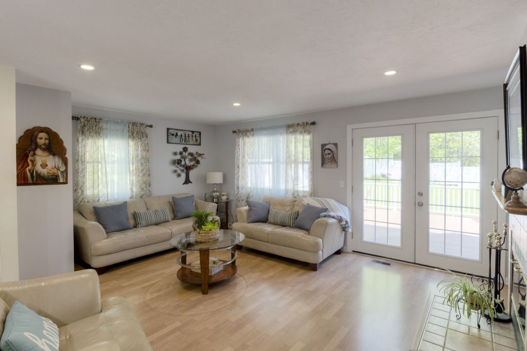 31 A Gates Road, Unit A Worcester, MA 01603 - Photo 2 of 21 Gallery Image 2