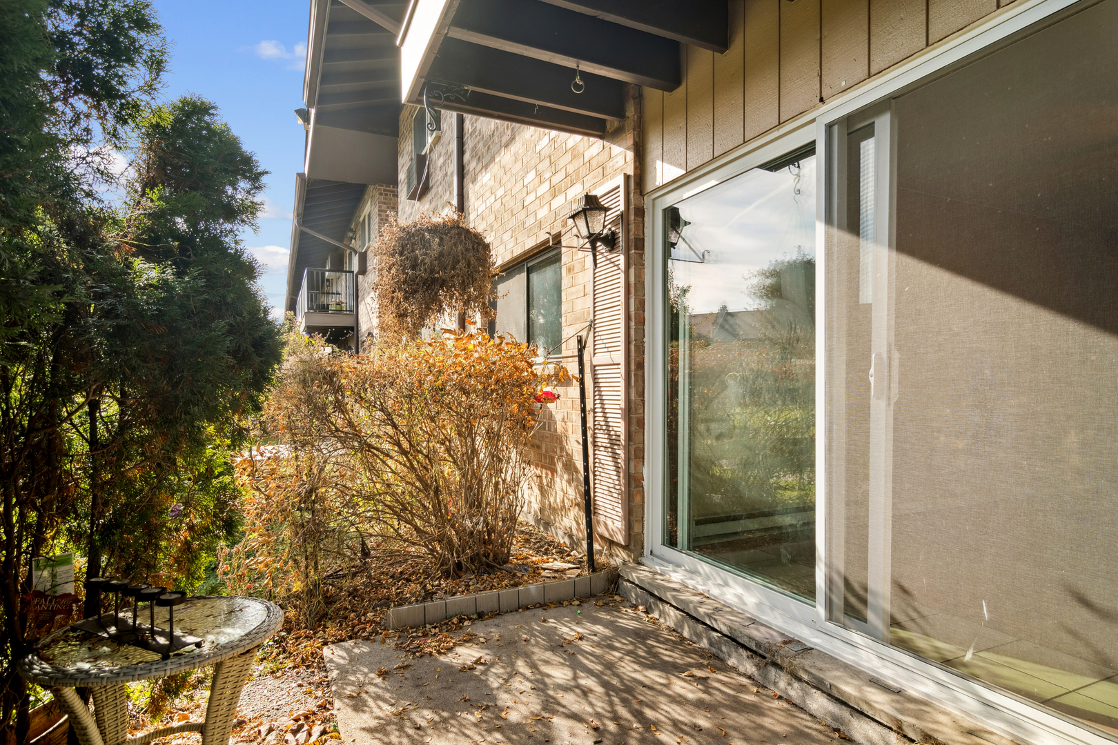 802 East Old Willow Road, Unit 113 Prospect Heights, IL 60070 - Photo 10 of 11 a view of a glass door