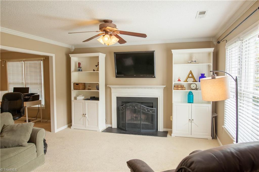 3230 Sparrowhawk Drive High Point, NC 27265 - Photo 4 of 20 Gallery Image 4