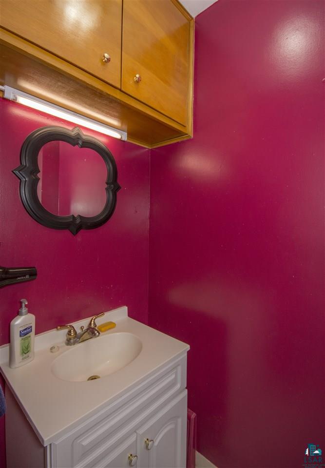 5591 North Cloquet Road Duluth, MN 55810 - Photo 10 of 19 Gallery Image 10