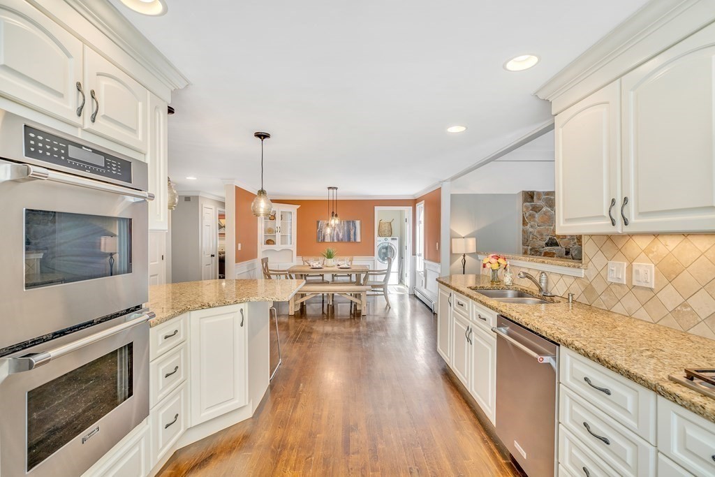 210 Hunters Ridge Road Concord, MA 01742 - Photo 6 of 32