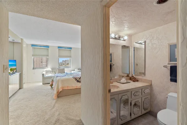 $4,900 | 1920 South Ocean Drive, Unit 11B, Hallandale Beach, FL 33009