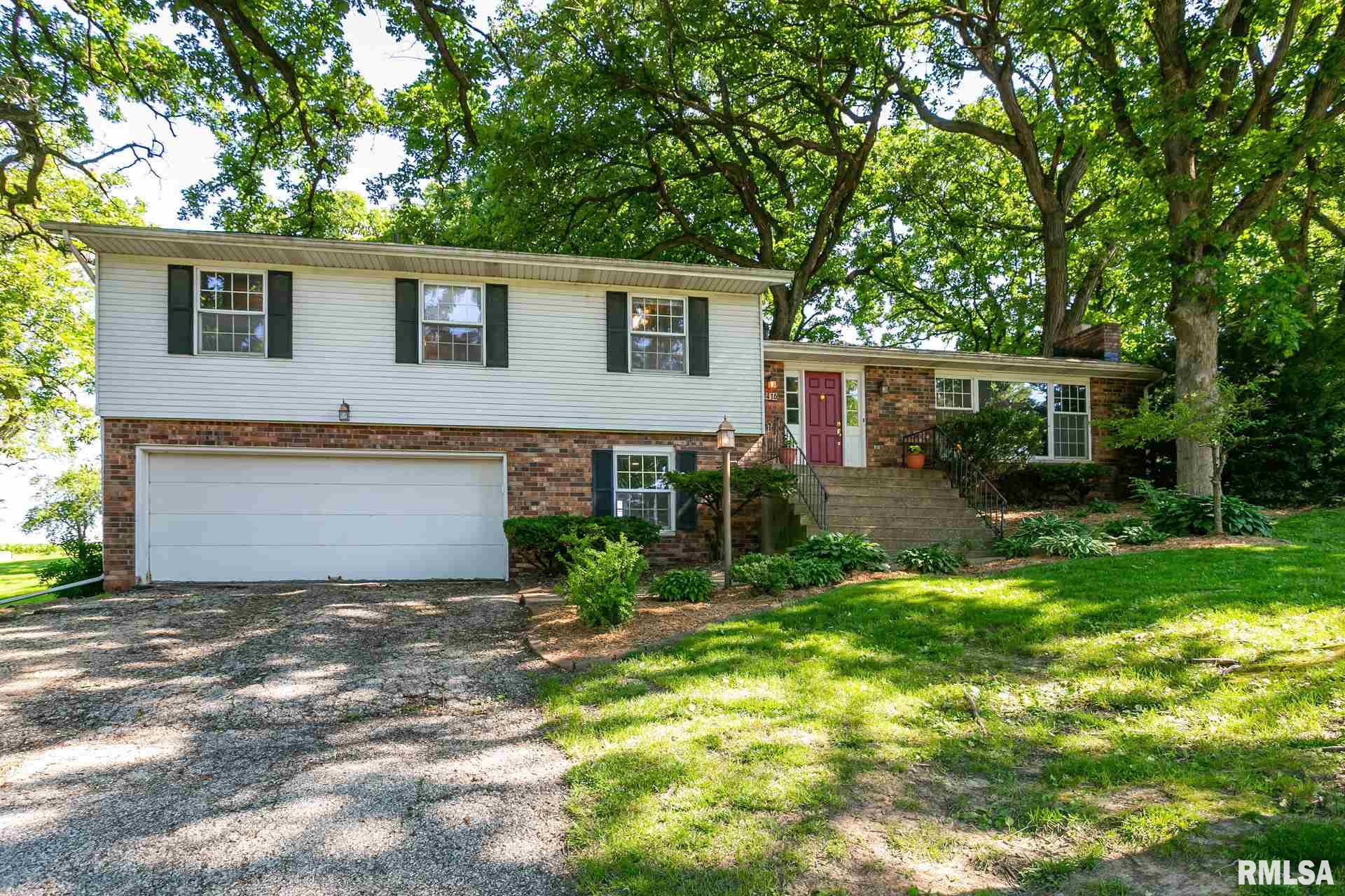 416 Ridge Drive Geneseo, IL 61254 - Photo 2 of 32 Gallery Image 2