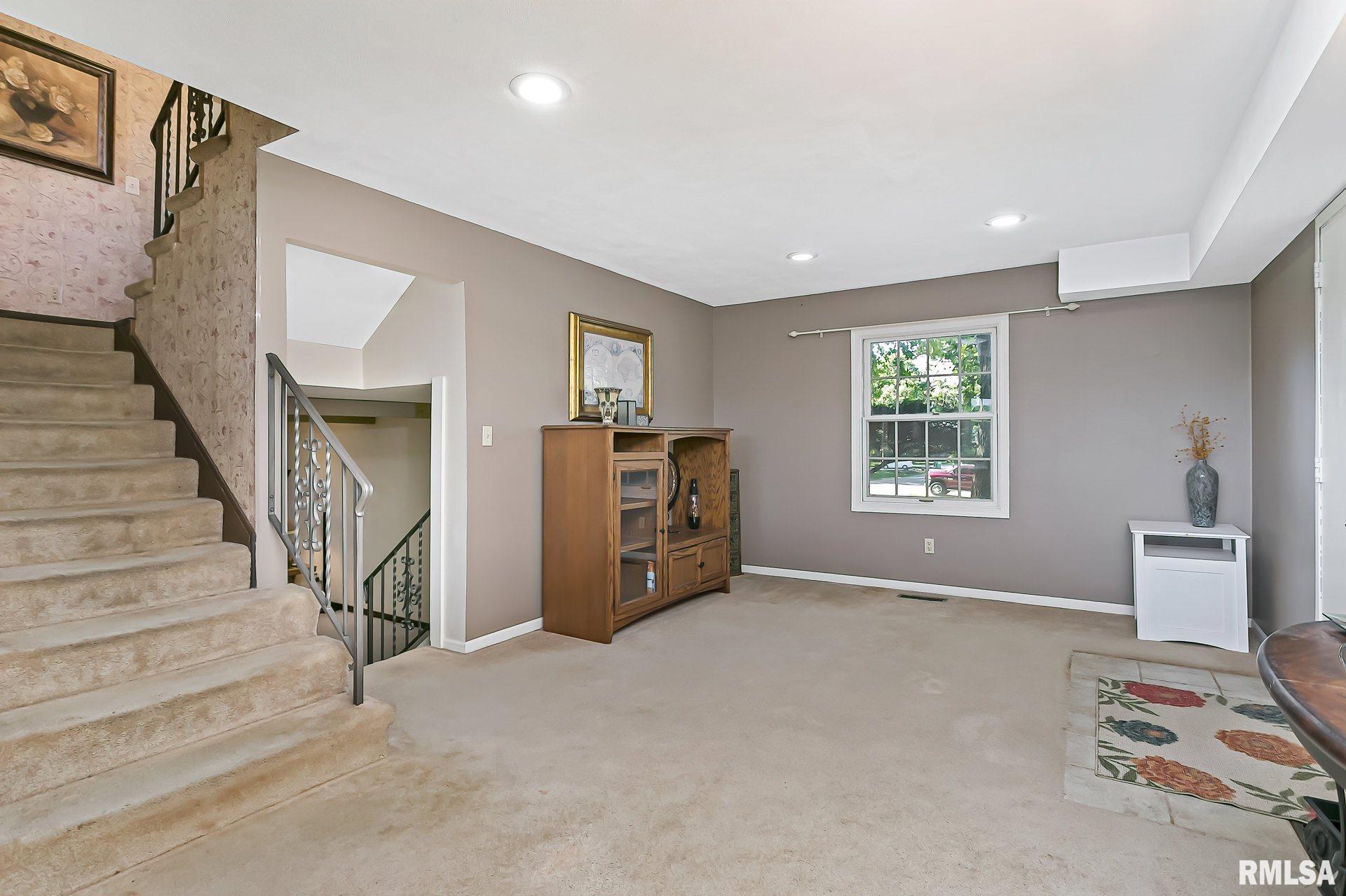 416 Ridge Drive Geneseo, IL 61254 - Photo 27 of 32 Gallery Image 27