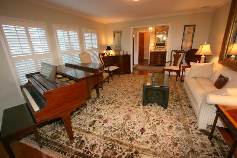 906 Spring Valley Road Altamonte Springs, FL 32714 - Photo 5 of 18 Gallery Image 5