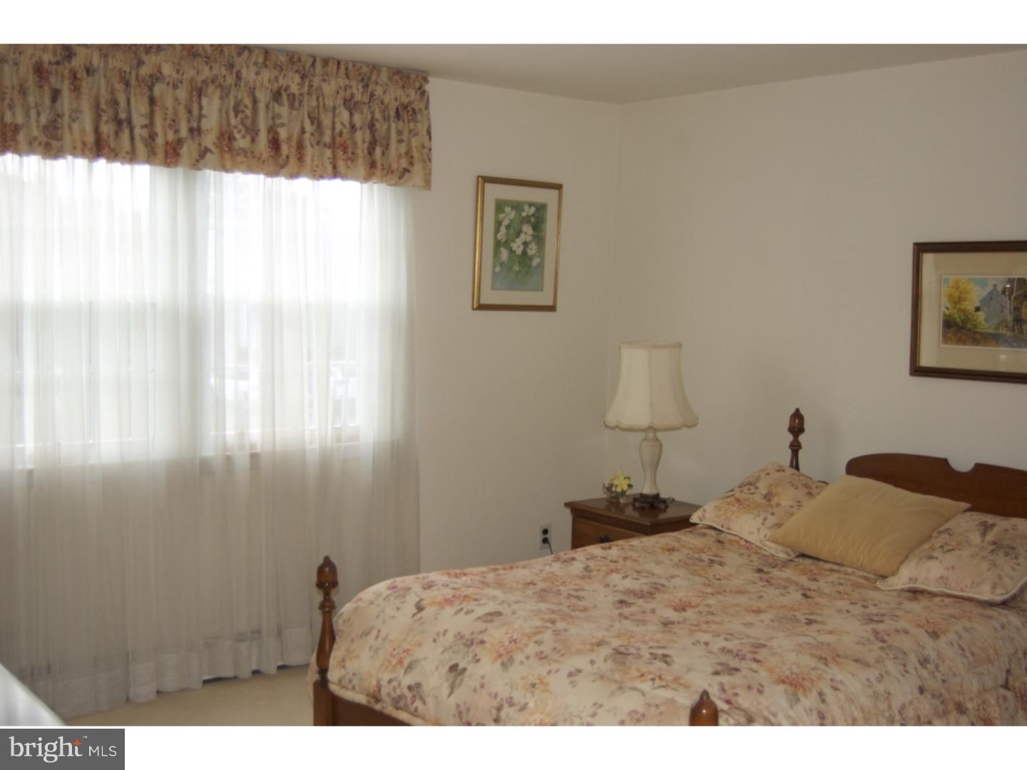 435 Byron Road Warminster, PA 18974 - Photo 3 of 14