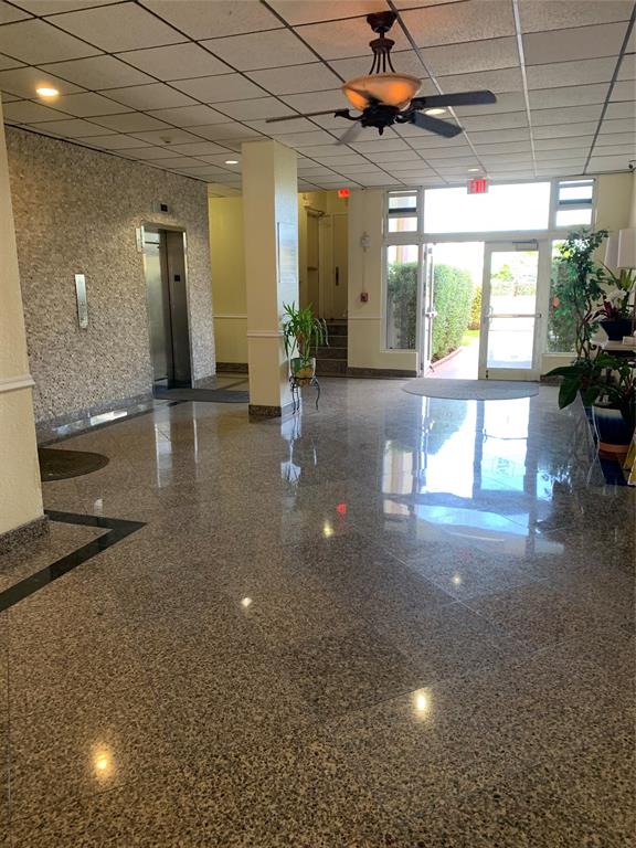 200 South Birch Road, Unit 806 Fort Lauderdale, FL 33316 - Photo 11 of 20 a view of a interior of the house