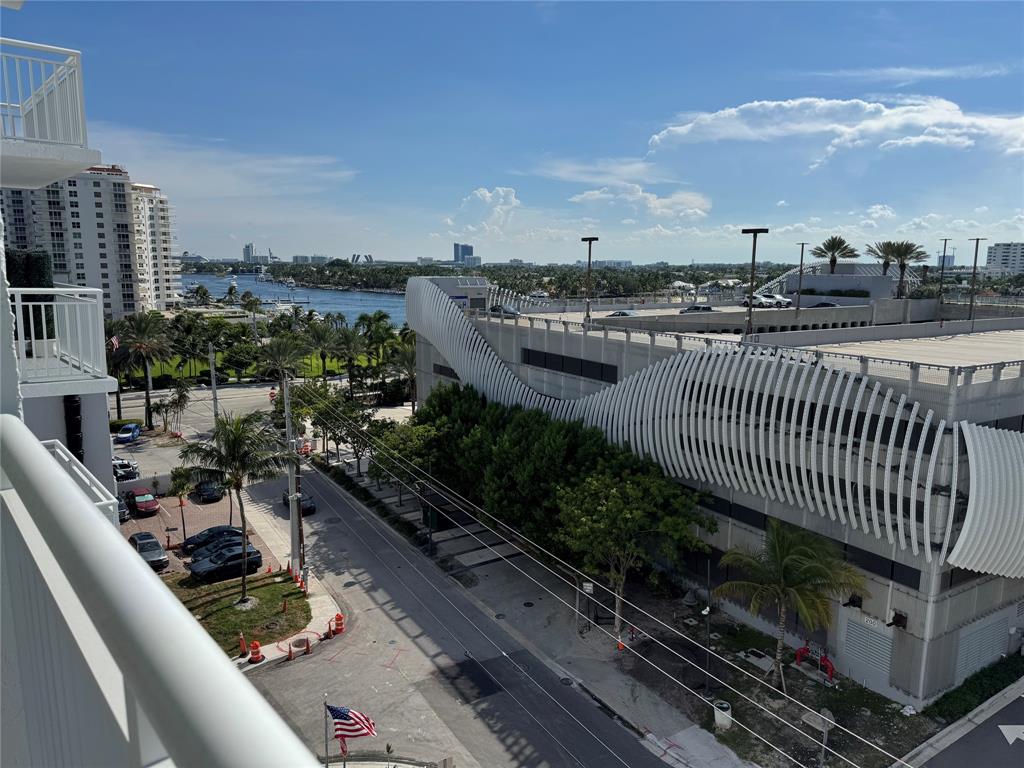 200 South Birch Road, Unit 806 Fort Lauderdale, FL 33316 - Photo 7 of 20 a view of a balcony with city view