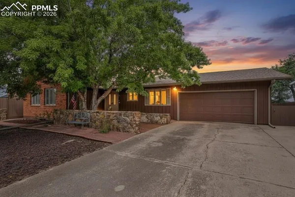 $725,000 | 223 Crystal Hills Boulevard, Manitou Springs, CO 80829