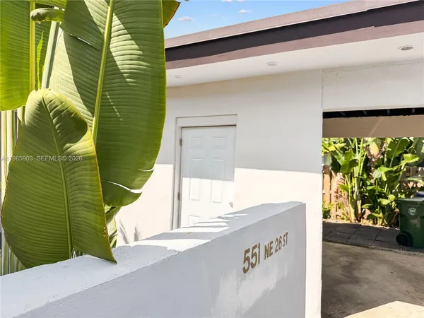 $1,500 | 551 Northeast 26th Street, Unit 2, Wilton Manors, FL 33305