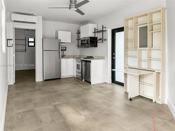 $1,500 | 551 Northeast 26th Street, Unit 2, Wilton Manors, FL 33305