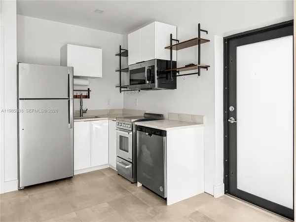 $1,500 | 551 Northeast 26th Street, Unit 2, Wilton Manors, FL 33305