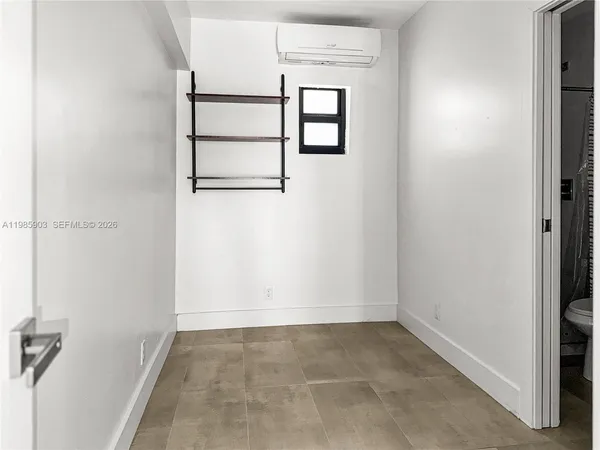 $1,500 | 551 Northeast 26th Street, Unit 2, Wilton Manors, FL 33305